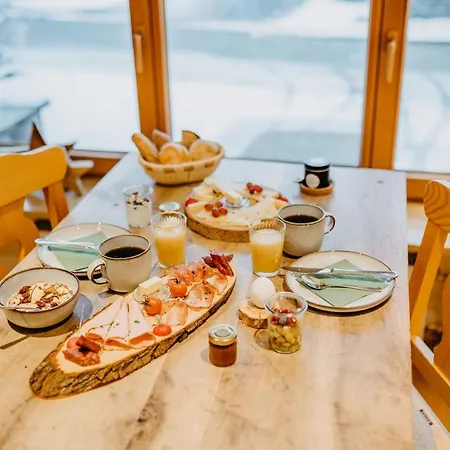 Gaestehaus Alpenhorst オーベルストドルフ