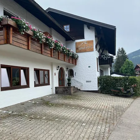 Gaestehaus Alpenhorst Gasthuis 3*