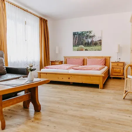 Gaestehaus Alpenhorst 3*