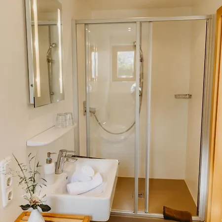 Gaestehaus Alpenhorst オーベルストドルフ