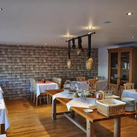 Gaestehaus Alpenhorst 3*