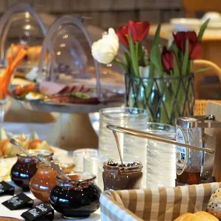 ゲストハウス Gaestehaus Alpenhorst